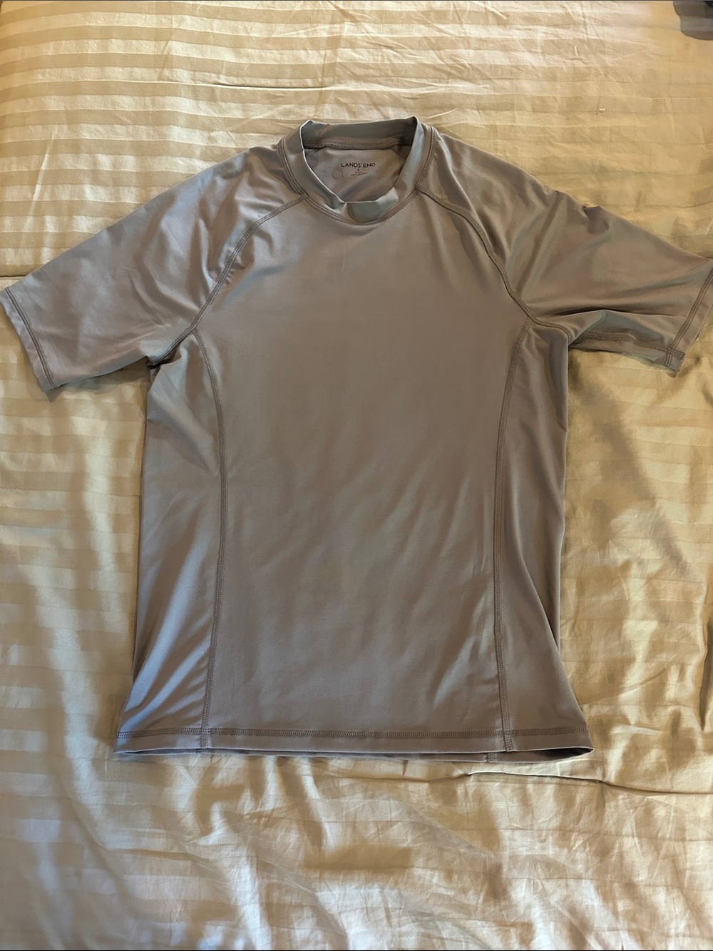 Lands' End Men’s Short-Sleeve Rash Guard in Light Gray